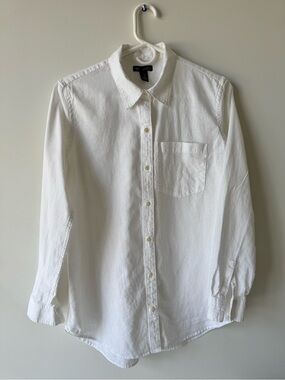 GAP White Women’s Casual Button-Down Shirt